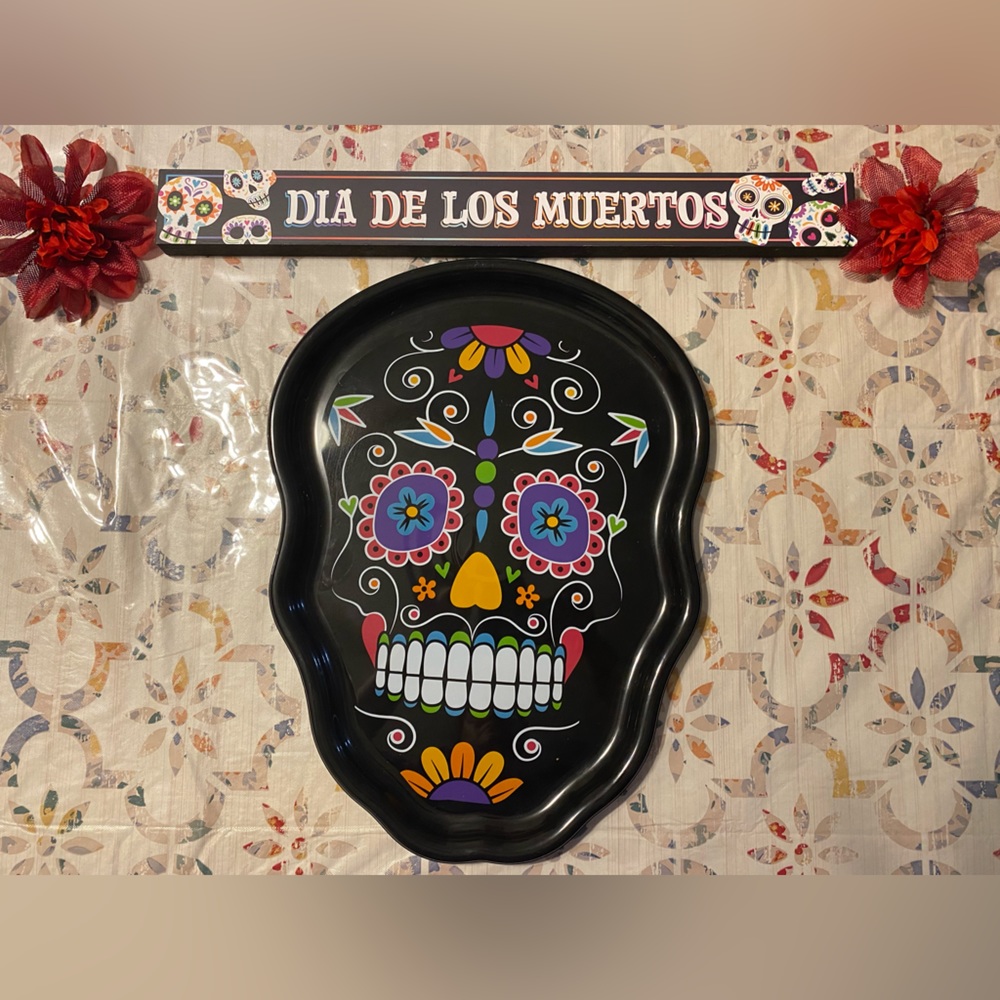 BUNDLE of Sugar Skull Platter/ Tray & Día De
Los Muertos tabletop sign (NWT) - Picture 3 of 7